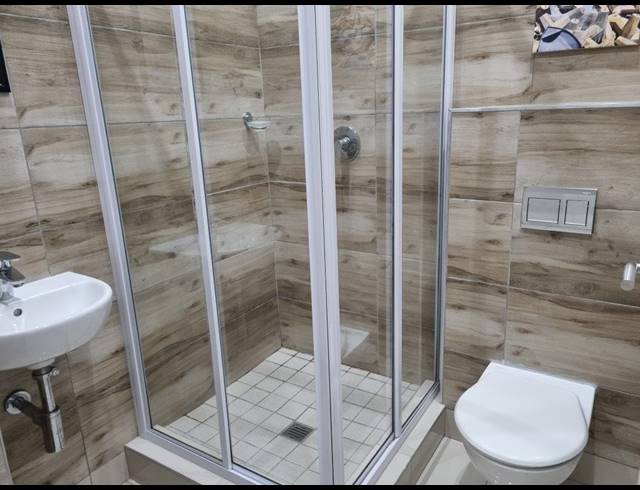 2 BEDROOM APARTMENT RENTED IN UMHLANGA CENTRAL